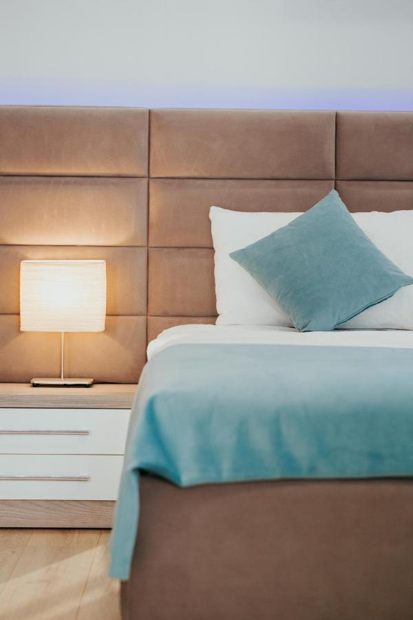 Color Apartments Corneliu Coposu 1A Street Bucureşti Ngoại thất bức ảnh