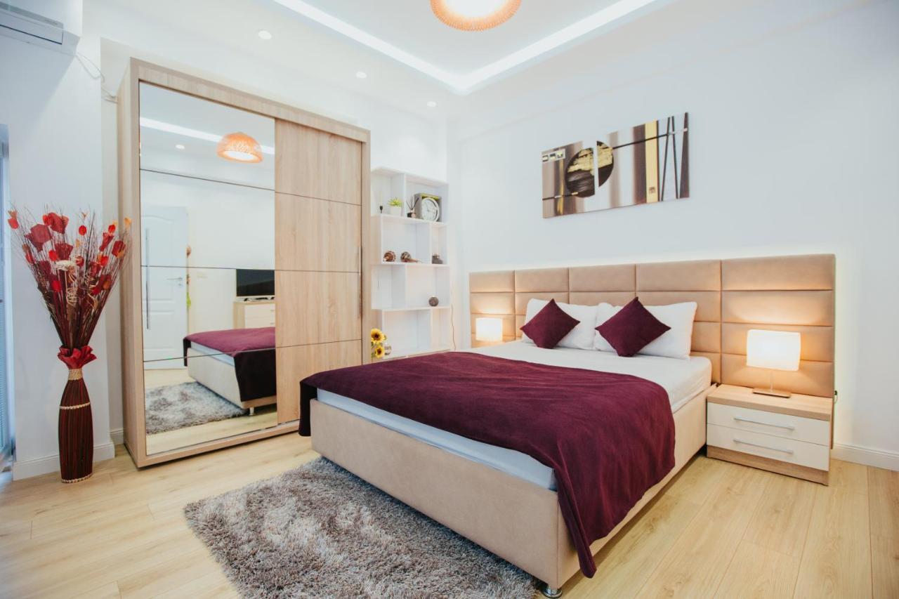 Color Apartments Corneliu Coposu 1A Street Bucureşti Ngoại thất bức ảnh
