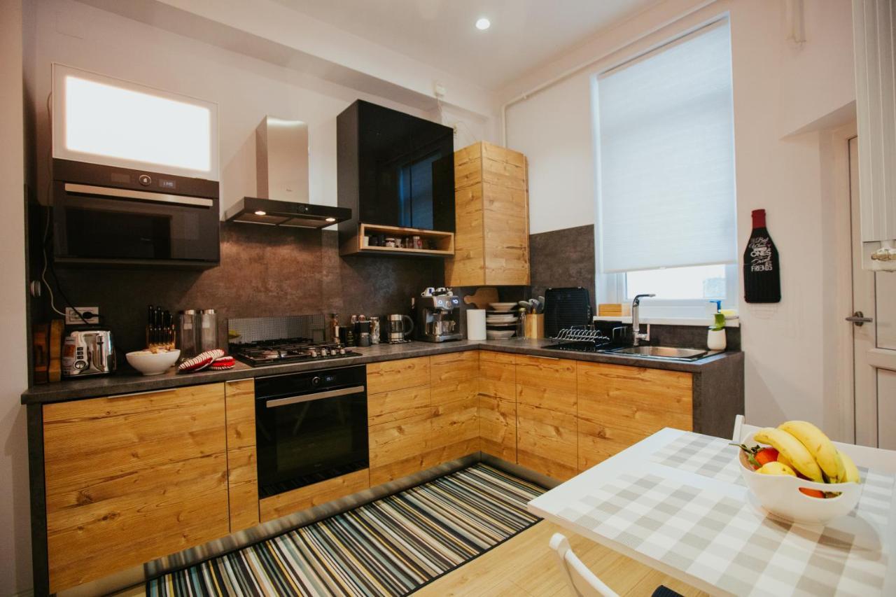 Color Apartments Corneliu Coposu 1A Street Bucureşti Ngoại thất bức ảnh