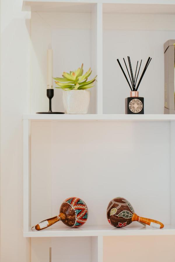 Color Apartments Corneliu Coposu 1A Street Bucureşti Ngoại thất bức ảnh
