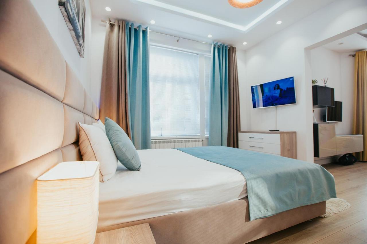 Color Apartments Corneliu Coposu 1A Street Bucureşti Ngoại thất bức ảnh