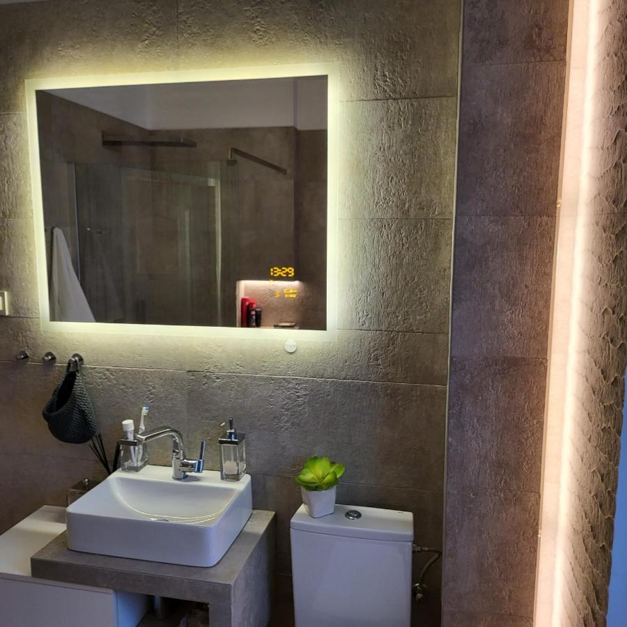 Color Apartments Corneliu Coposu 1A Street Bucureşti Ngoại thất bức ảnh