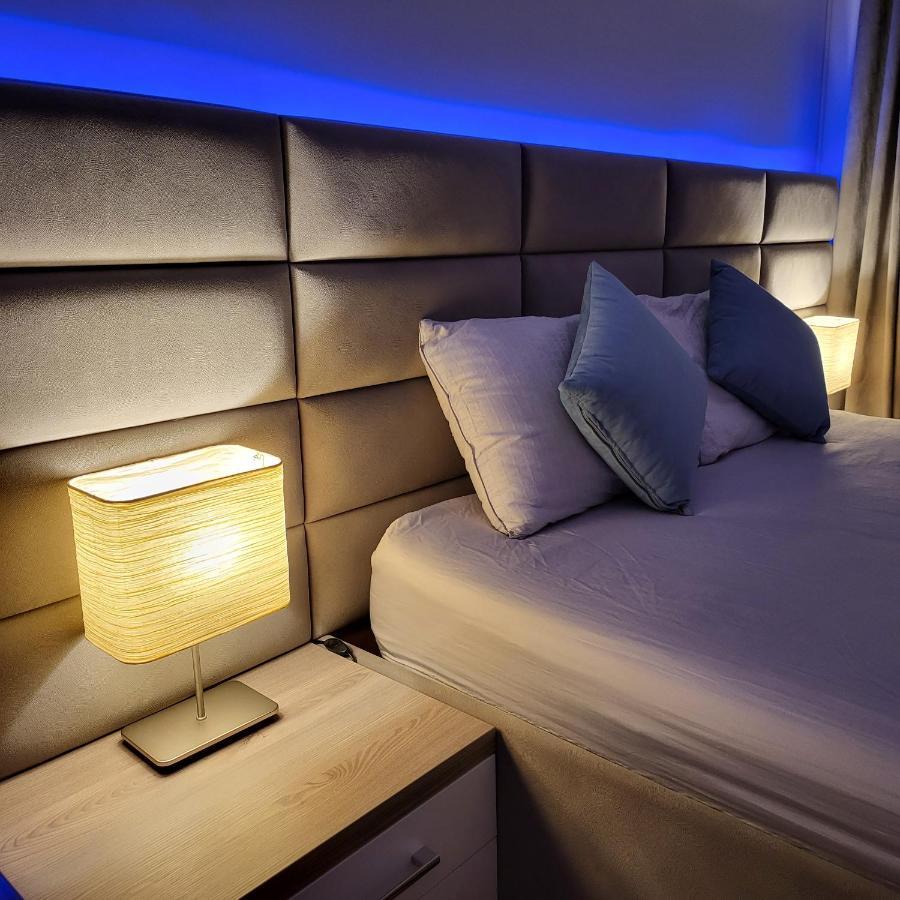 Color Apartments Corneliu Coposu 1A Street Bucureşti Ngoại thất bức ảnh