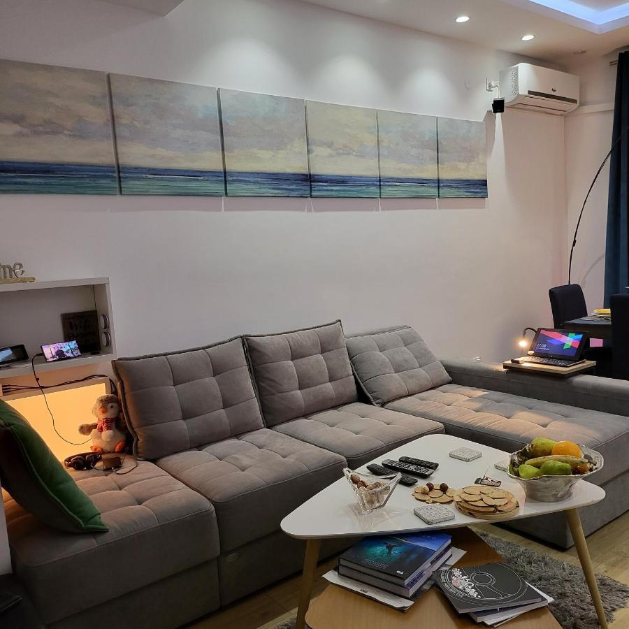 Color Apartments Corneliu Coposu 1A Street Bucureşti Ngoại thất bức ảnh